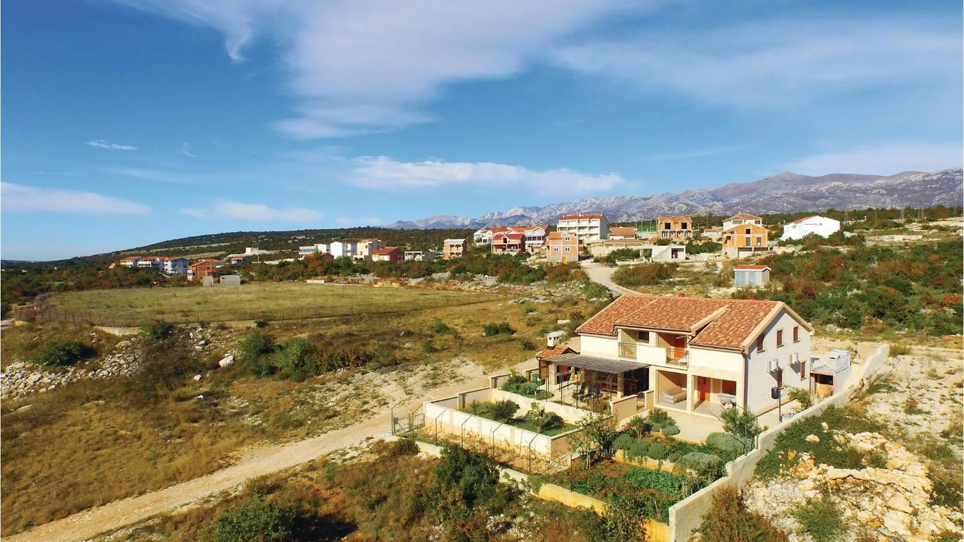 Holiday home Amazing Home In Maslenica With Kitchen